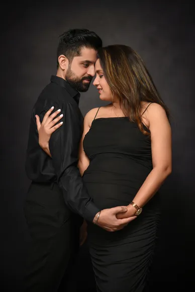 pregnancy and maternity photoshoot