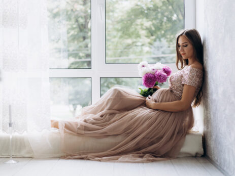 pregnancy photoshoot poses