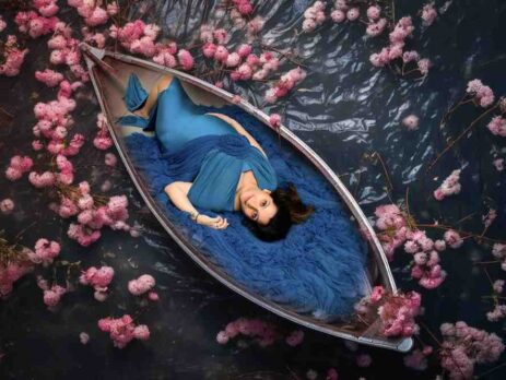 maternity photoshoot mother holding baby bump