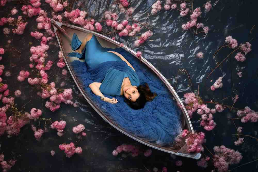 maternity photoshoot mother holding baby bump